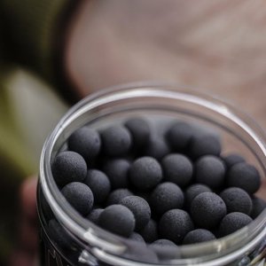 Plovoucí boilies Munch Baits Dirty Squid Special Edition 200ml