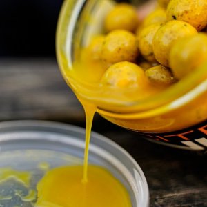Dipované boilies Munch Baits Citrus Nut 200ml