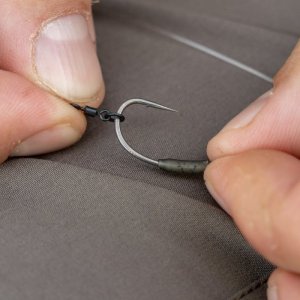 Outline FleckTone - Micro Ringed Hookbait Swivel 19