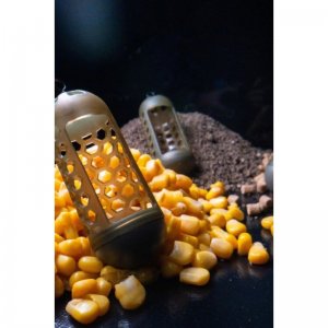 Bait Up Window Feeder