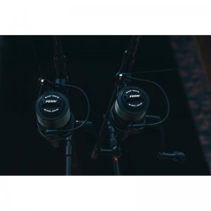 Naviják s přední brzdou Penn Rival Black 8000 Longcast