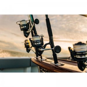 Naviják s přední brzdou Penn Pursuit IV 2500